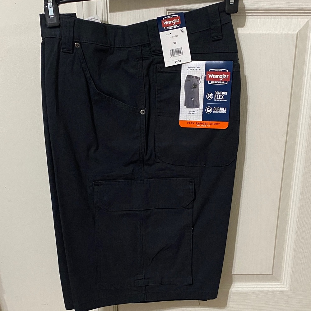 Wrangler Black Flex Cargo Shorts